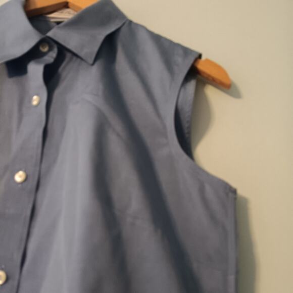Brooks Brothers Blue Fitted Sleeveless Cotton Button-Up Blouse 8 - Picture 4 of 5